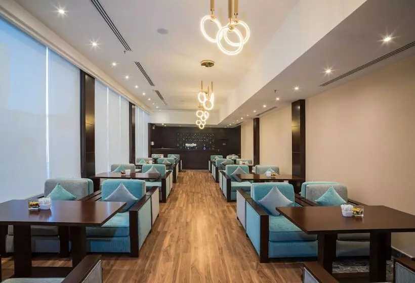 Hotelli Naviti Warwick Dammam