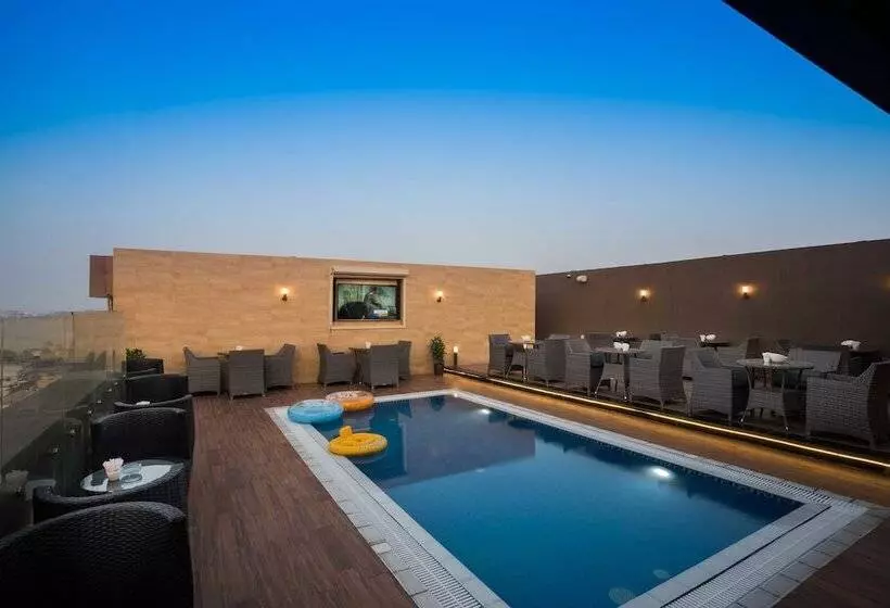 Hotelli Naviti Warwick Dammam