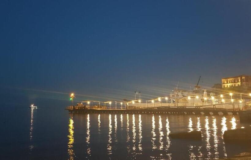 پانسیون Deluxe Lipari Room