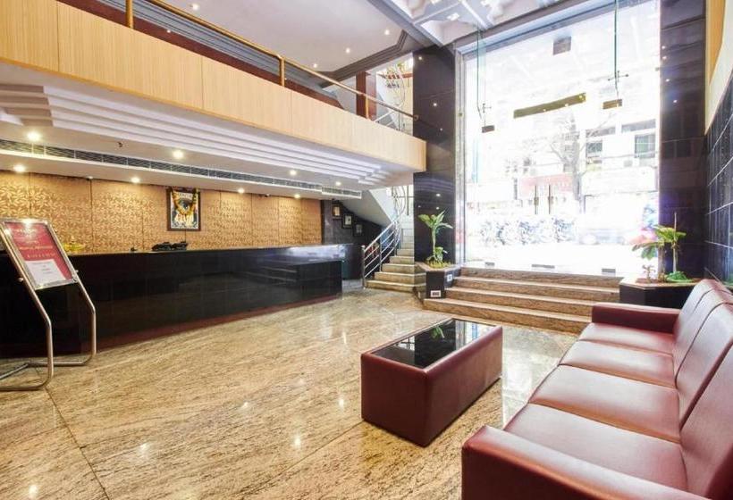 هتل Krishna Residency