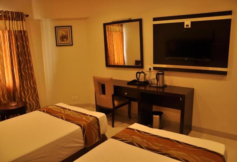 هتل Krishna Residency