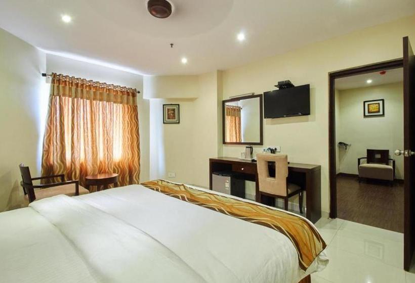 هتل Krishna Residency