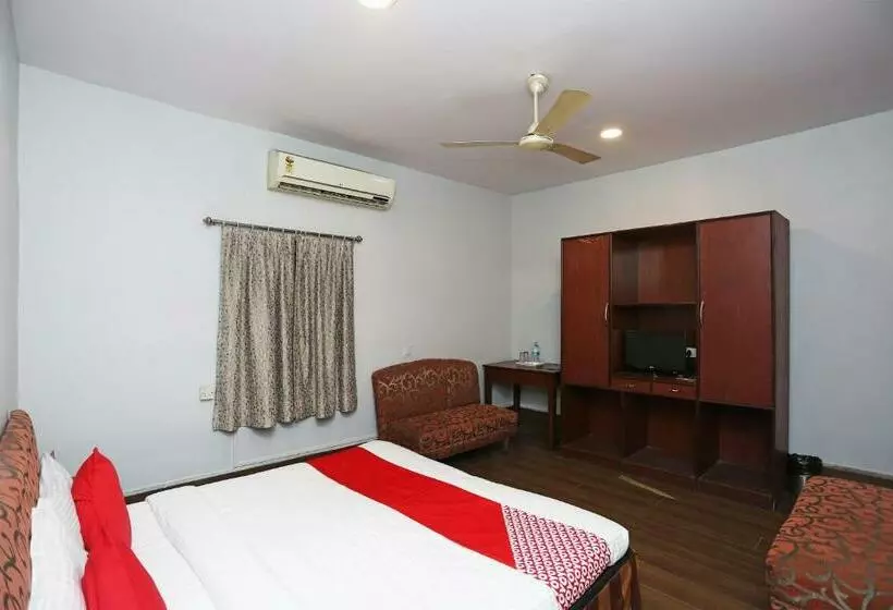 Hotelli Oyo 26626 The Citi Residenci