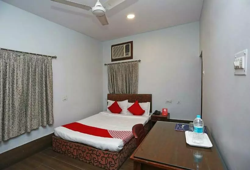 Hotelli Oyo 26626 The Citi Residenci