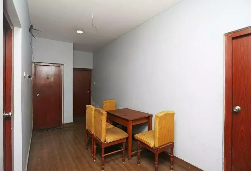 Hotelli Oyo 26626 The Citi Residenci