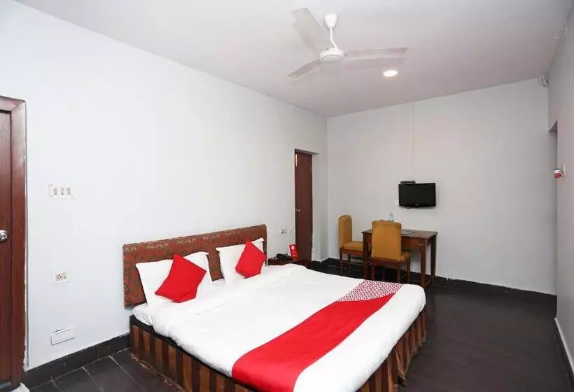 Hotelli Oyo 26626 The Citi Residenci