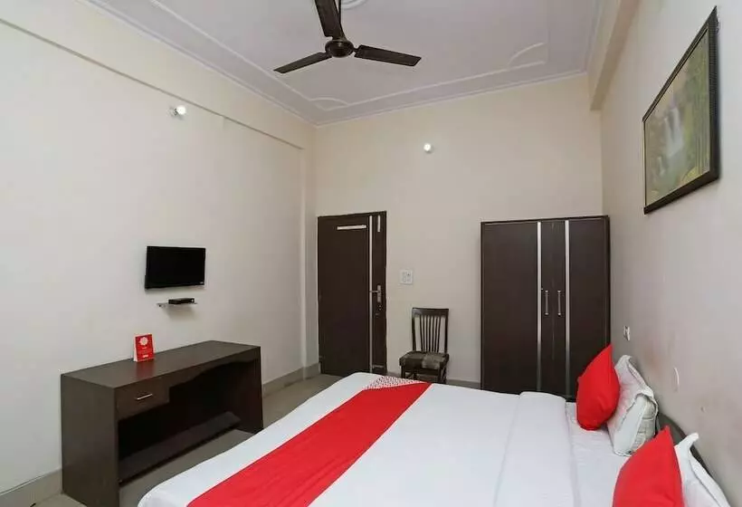 ホテル Oyo 30933 Moriya Palace