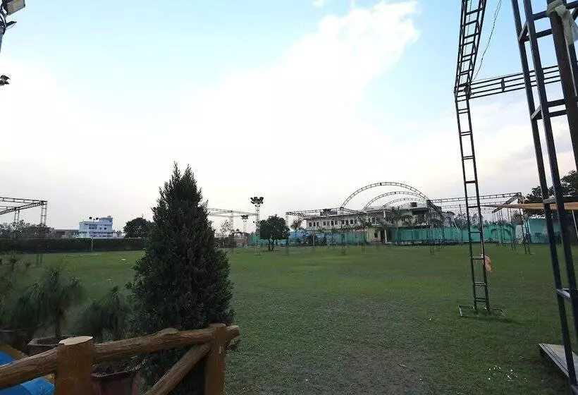 ホテル Oyo 30933 Moriya Palace