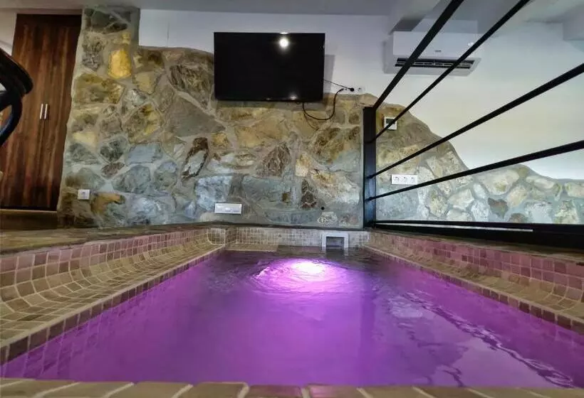 ホテル Posada Rural Spa Granja La Tejera De Lozoya