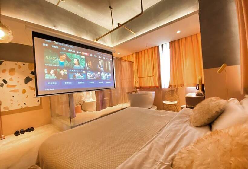 בית מלון כפרי Black Gold Factory Boutique Design