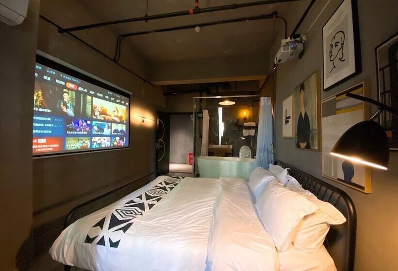 בית מלון כפרי Black Gold Factory Boutique Design