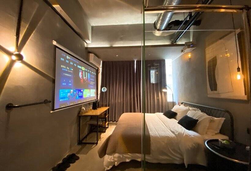 בית מלון כפרי Black Gold Factory Boutique Design