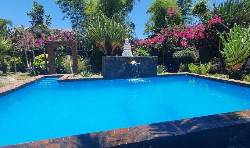 هتل Ecolodge Le Ravoraha