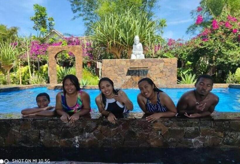 هتل Ecolodge Le Ravoraha