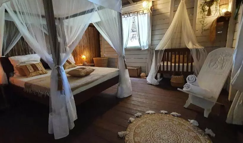 هتل Ecolodge Le Ravoraha