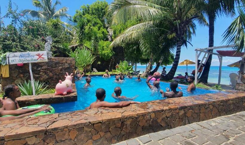 هتل Ecolodge Le Ravoraha