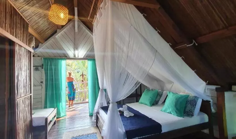 هتل Ecolodge Le Ravoraha