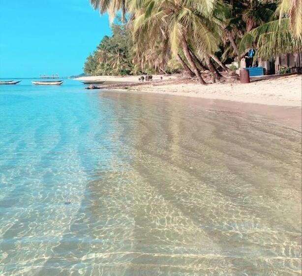 هتل Ecolodge Le Ravoraha