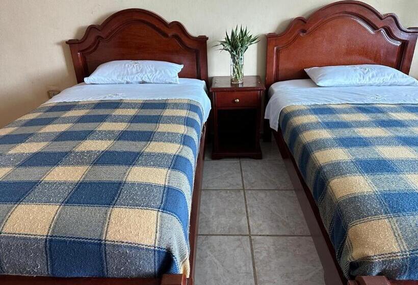 호텔 Kanoas Hostal