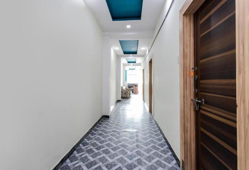 בית מלון כפרי Shreenath Palace