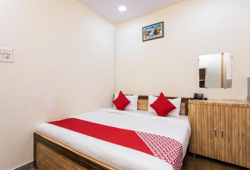 בית מלון כפרי Shreenath Palace