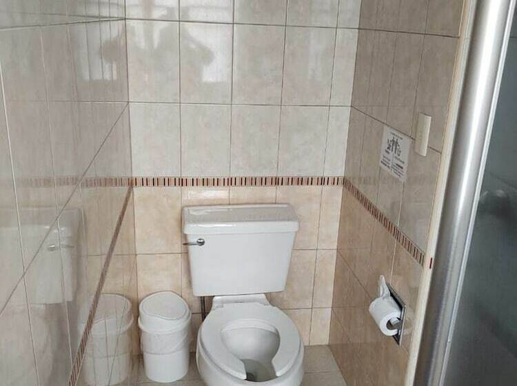 Loove Hotel   Adults Only