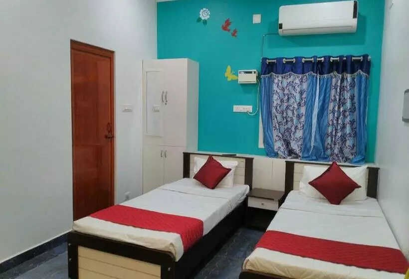Naadi Hotel New Busstand Thanjavur
