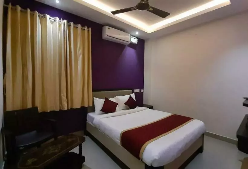 Naadi Hotel New Busstand Thanjavur