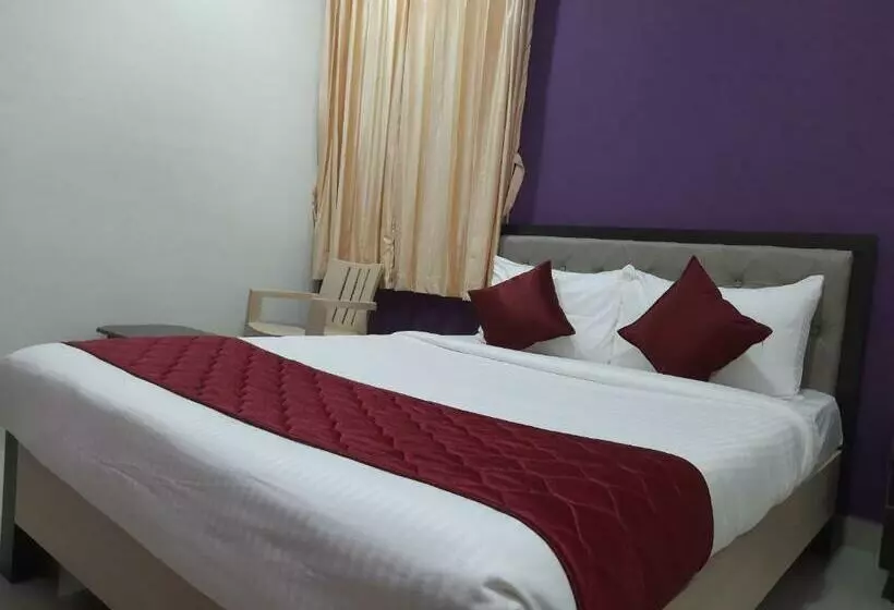 Naadi Hotel New Busstand Thanjavur