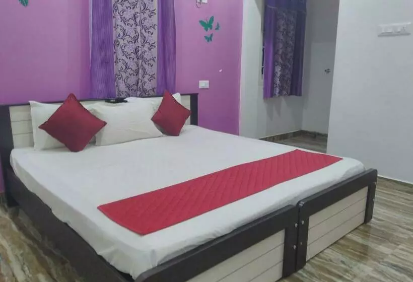 Naadi Hotel New Busstand Thanjavur