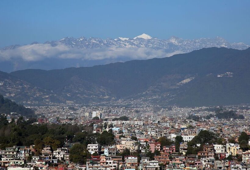 هتل Crowne Imperial