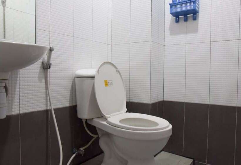 بنسيون Reddoorz Syariah Near Dbl Arena 2