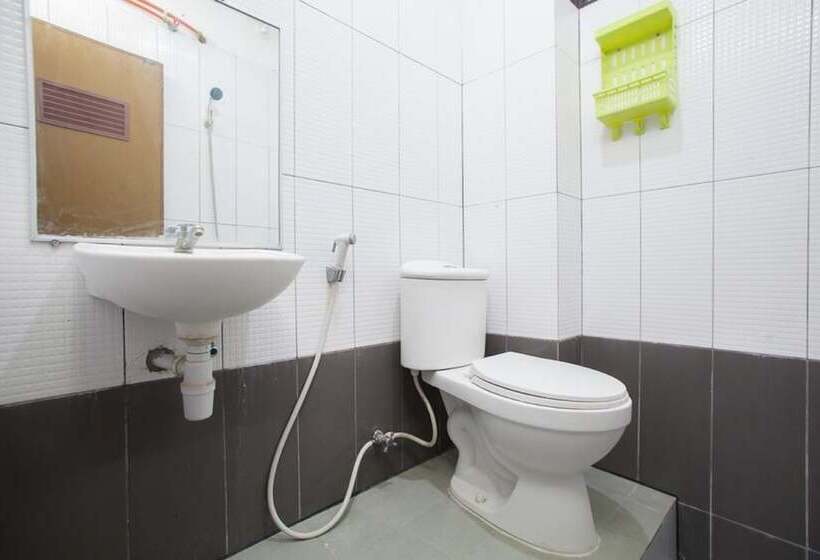 بنسيون Reddoorz Syariah Near Dbl Arena 2