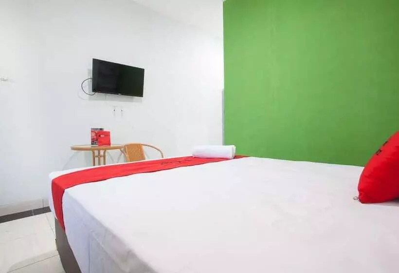 ペンション Reddoorz Syariah Near Dbl Arena 2