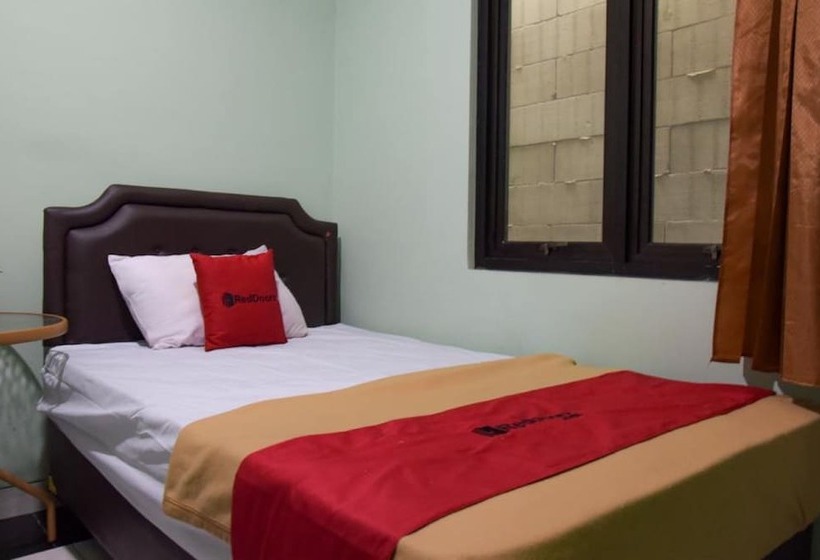 بنسيون Reddoorz Syariah Near Dbl Arena 2