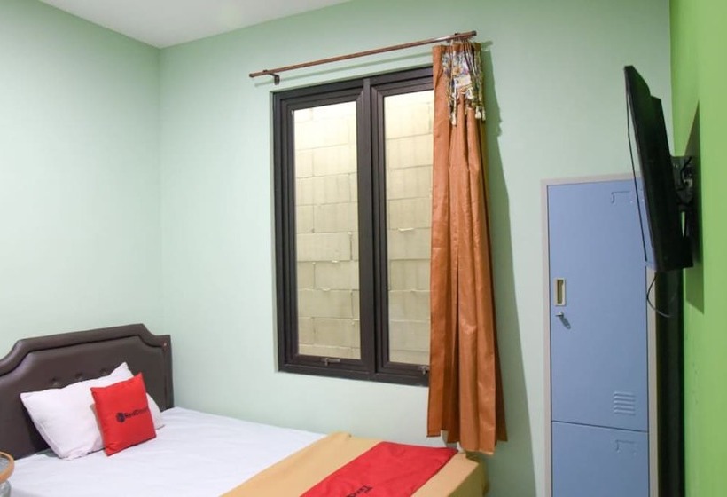 بنسيون Reddoorz Syariah Near Dbl Arena 2