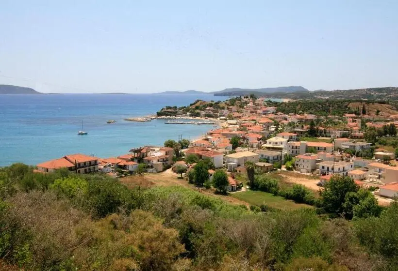 酒店 Korakakis Beach