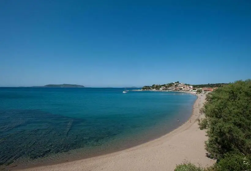 酒店 Korakakis Beach