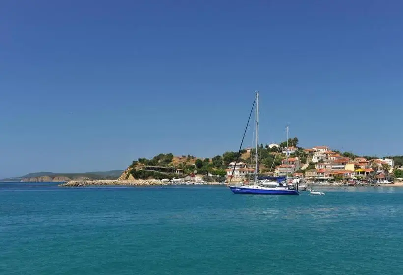 酒店 Korakakis Beach