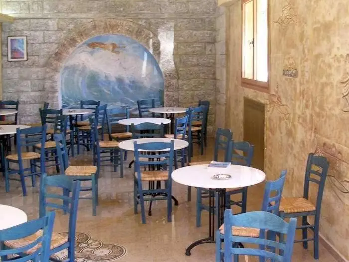 酒店 Korakakis Beach