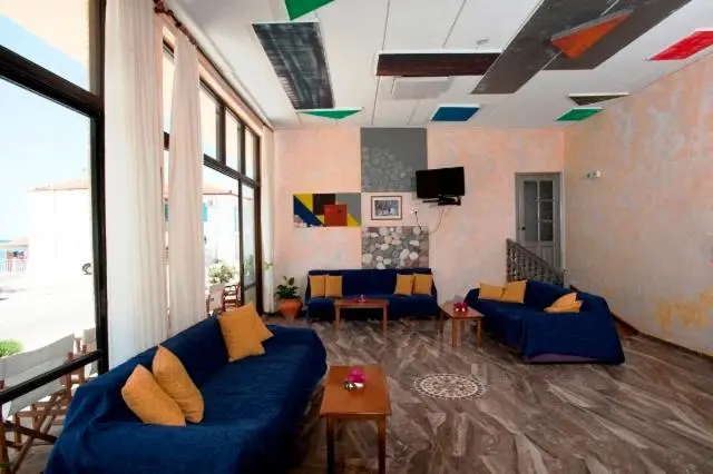 酒店 Korakakis Beach