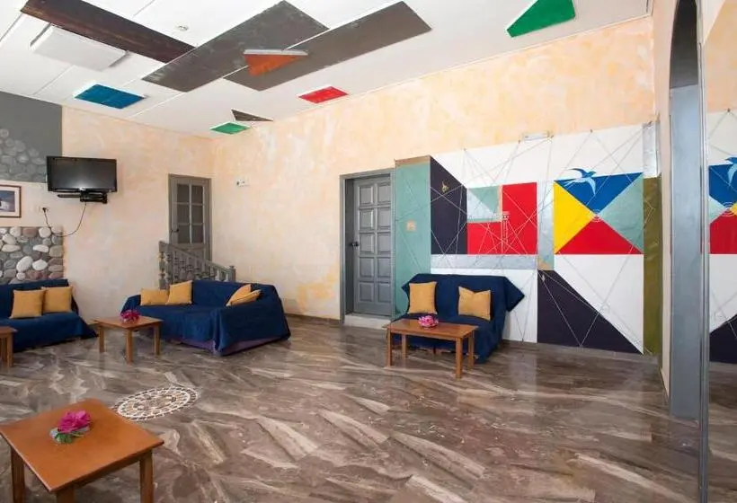 酒店 Korakakis Beach