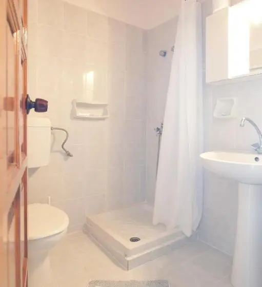 酒店 Korakakis Beach