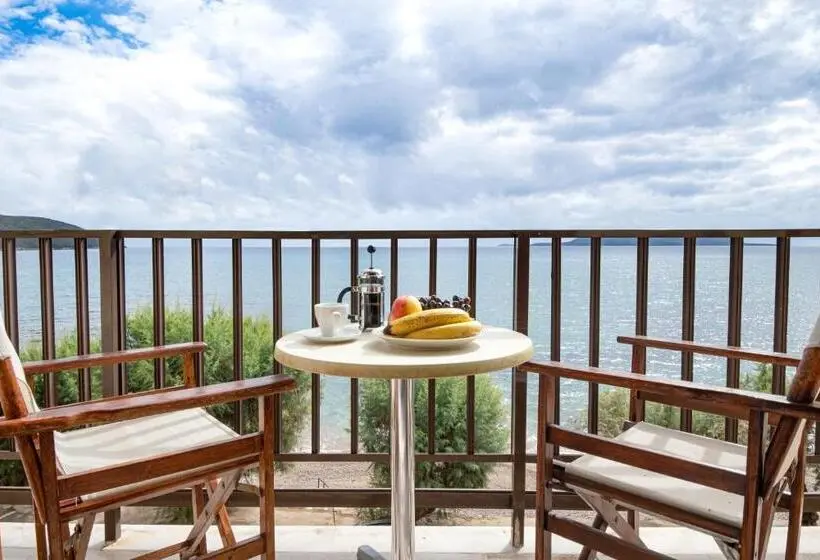 酒店 Korakakis Beach