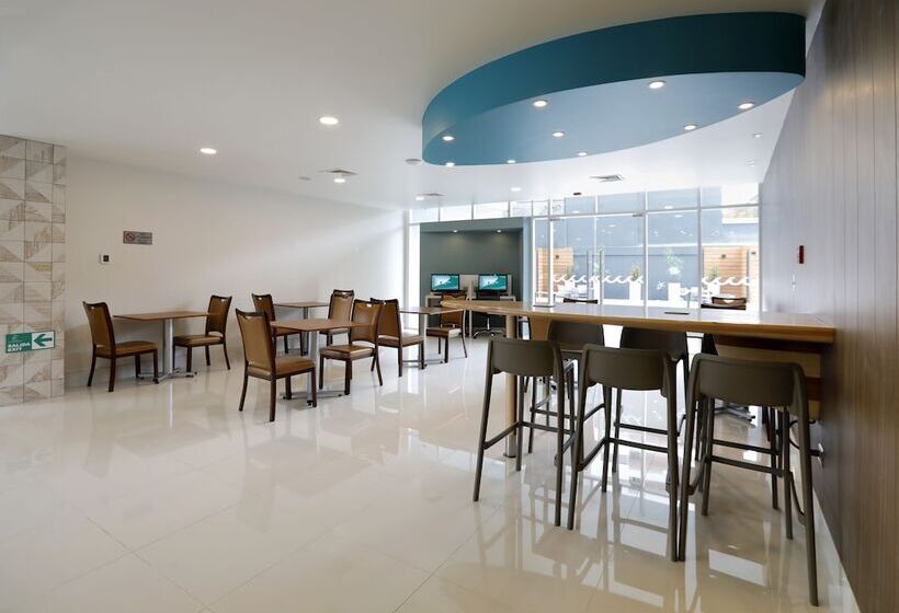 هتل Diego De Almagro Viña Del Mar