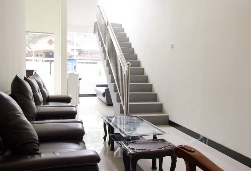 פנסיון Reddoorz Near Gor Satria Purwokerto