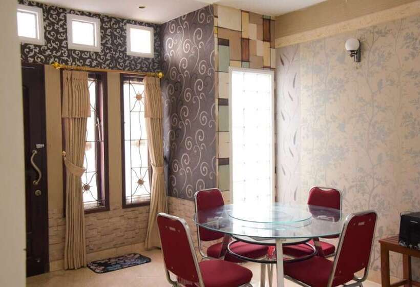 פנסיון Reddoorz Near Gor Satria Purwokerto