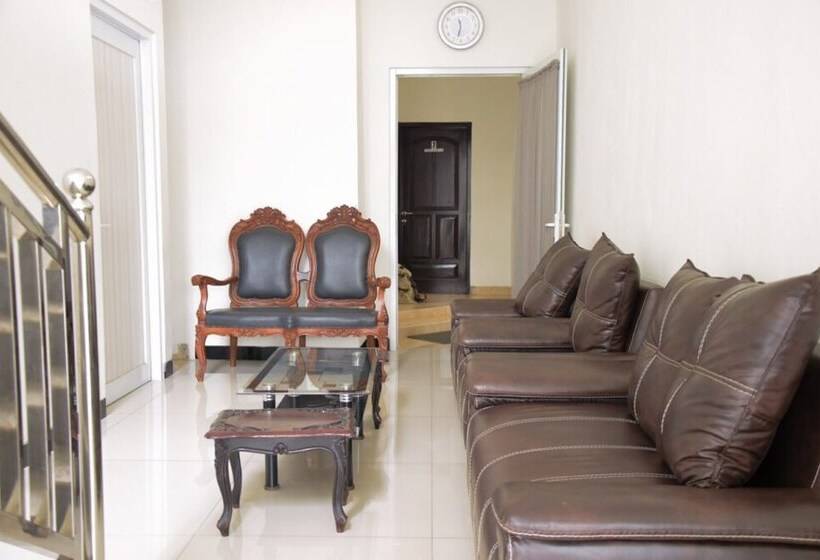 פנסיון Reddoorz Near Gor Satria Purwokerto