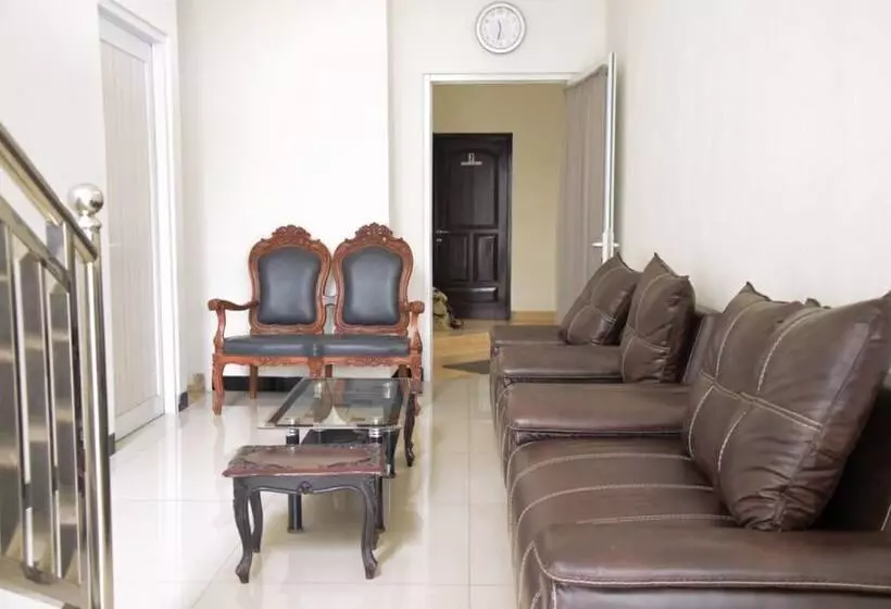 ペンション Reddoorz Near Gor Satria Purwokerto