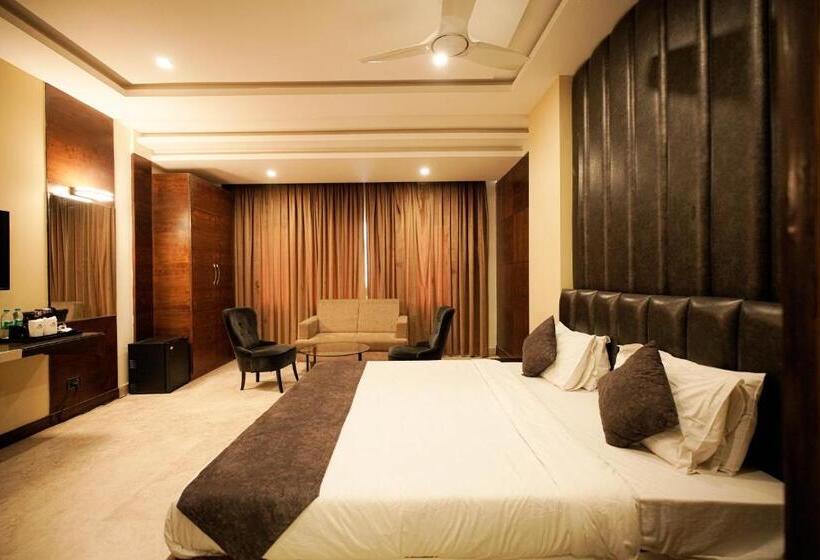 Hotel Cliff Embassy Banquet And Suites